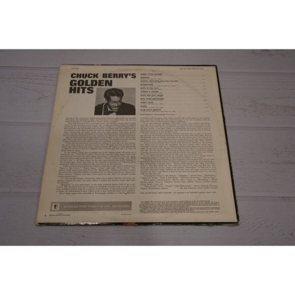 Chuck Berry – Golden Hits Vinyl LP Rock & Roll Classics Preowned - Picture 2 of 4
